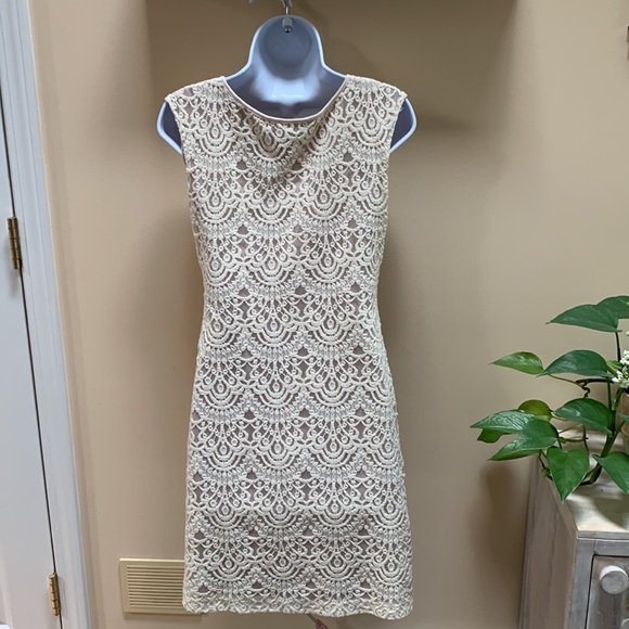 Women’s Sleeveless Dress, Size 4 - Picture 3 of 10